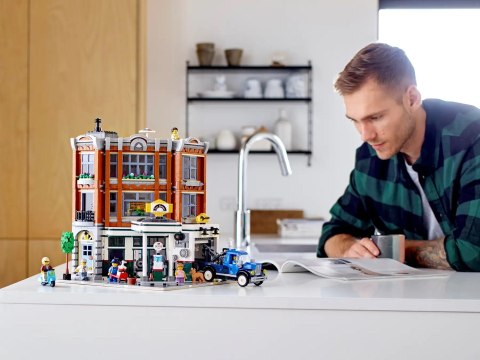 LEGO Creator Expert 10264 Warsztat na rogu LEGO Creator Expert 10264 Warsztat na rogu