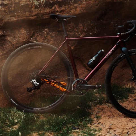 Rower gravel VAAST 700C APEX GRX 58cm XL Gloss Berry Red Rower gravel VAAST 700C APEX GRX 58cm XL Gloss Berry Red