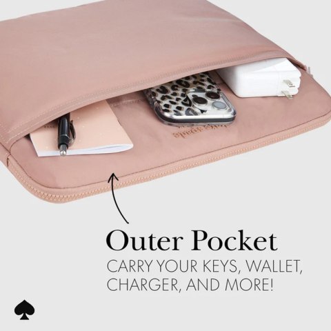 Kate Spade New York Puffer Sleeve - Pokrowiec MacBook Pro 16" / Laptop 16" (Madison Rouge Nylon) Kate Spade New York Puffer Sleeve - Pokrowiec MacBook Pro 16" / Laptop 16" (Madison Rouge Nylon)
