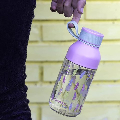 Quokka Ice Kids with strap - Butelka na wodę z tritanu 430 ml z paskiem (Feathers) Quokka Ice Kids with strap - Butelka na wodę z tritanu 430 ml z paskiem (Feathers)