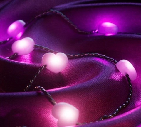 Twinkly Candies - 200 Lampki w kształcie serc RGB LEDs, zielony przewód, USB-C Twinkly Candies - 200 Lampki w kształcie serc RGB LEDs, zielony przewód, USB-C