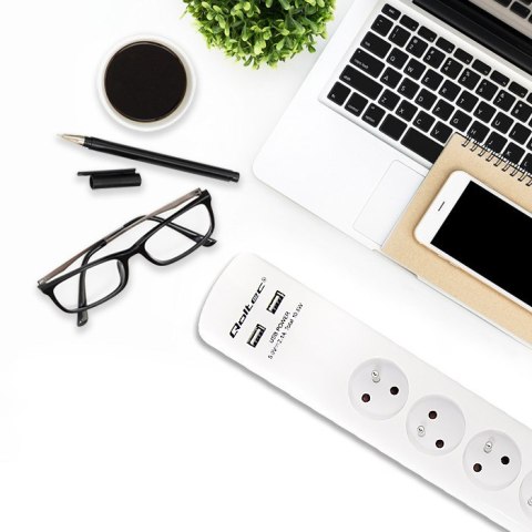 QOLTEC LISTWA ZASILAJĄCA ANTYPRZEPIĘCIOWA | 4 GNIAZDA | 2 X USB | 1.8M | BIAŁA QOLTEC LISTWA ZASILAJĄCA ANTYPRZEPIĘCIOWA | 4 GNIAZDA | 2 X USB | 1.8M | BIAŁA