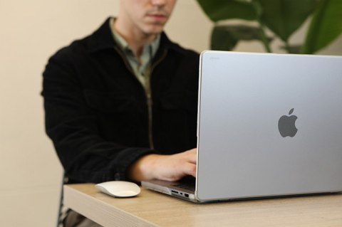 Moshi iGlaze Hardshell Case - Obudowa MacBook Pro 14" (M3/M2/M1/2023-2021) (Stealth Clear) Moshi iGlaze Hardshell Case - Obudowa MacBook Pro 14" (M3/M2/M1/2023-2021) (Stealth Clear)