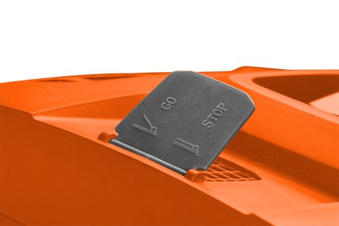 Kosiarka akumulatorowa bezszczotkowa 36V szerokość cięcia 450mm Kosiarka akumulatorowa bezszczotkowa 36V szerokość cięcia 450mm