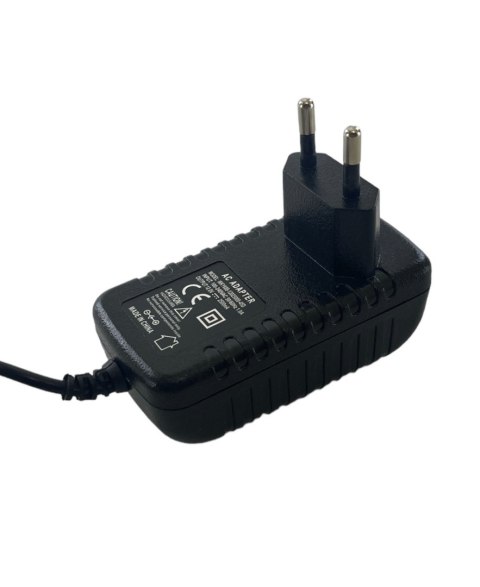Zasilacz sieciowy uniwersalny 230/12v 2.5a Zasilacz sieciowy uniwersalny 230/12v 2.5a