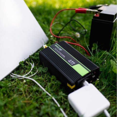 Green Cell - Przetwornica napięcia Inwerter 12V na 230V 300W/600W Modyfikowana sinusoida Green Cell - Przetwornica napięcia Inwerter 12V na 230V 300W/600W Modyfikowana sinusoida