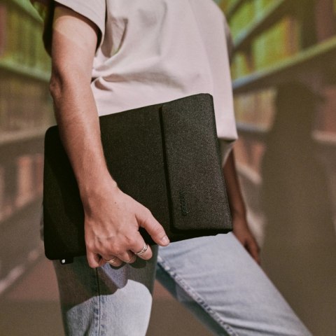 Incase Crosstown Sleeve with Woolenex - Pokrowiec z kieszenią MacBook Pro 16" (M4/M3/M2/M1/2024-2021) (Black) Incase Crosstown Sleeve with Woolenex - Pokrowiec z kieszenią MacBook Pro 16" (M4/M3/M2/M1/2024-2021) (Black)