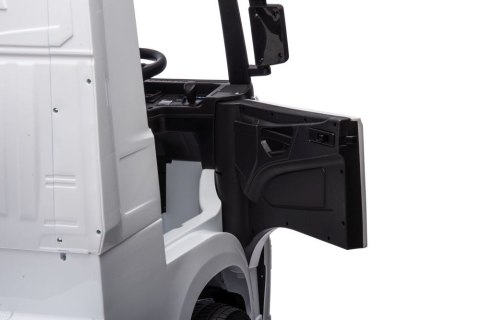 Auto Na Akumulator Scania 500R HL698 Białe 4x4 Auto Na Akumulator Scania 500R HL698 Białe 4x4