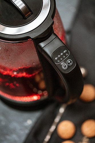 CR 1290 black Czajnik szklany 2,0 l z zaparzaczem oraz regulacją temp. CR 1290 black Czajnik szklany 2,0 l z zaparzaczem oraz regulacją temp.