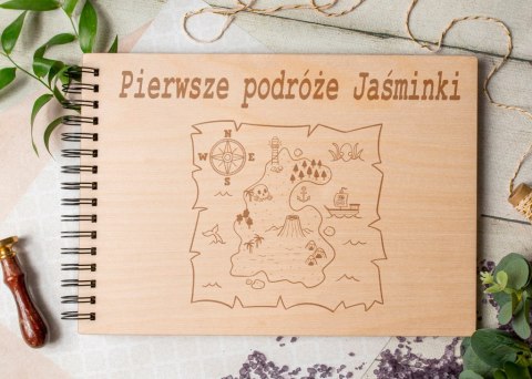Album drewniany wakacyjny grawer,22x30cm poziom WK9 Album drewniany wakacyjny grawer,22x30cm poziom WK9