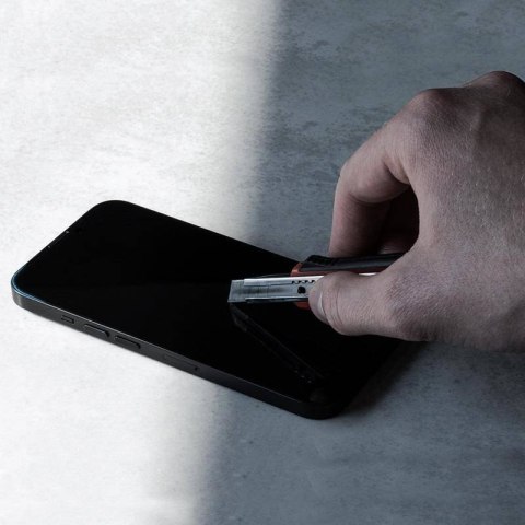 Crong Nano Glass - Niepękające szkło hybrydowe iPhone 16 Pro Crong Nano Glass - Niepękające szkło hybrydowe iPhone 16 Pro