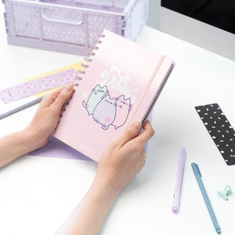 Pusheen - Kalendarz / Planner tygodniowy A5 2025/2026 Pusheen - Kalendarz / Planner tygodniowy A5 2025/2026
