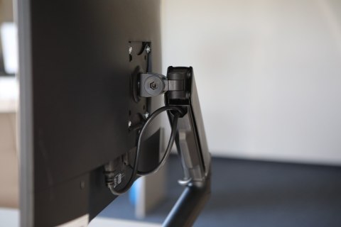 SAVIO UCHWYT BIURKOWY NA MONITOR 17''-32'', 2-9 KG, NA SPRĘŻYNIE GAZOWEJ UM-01 SAVIO UCHWYT BIURKOWY NA MONITOR 17''-32'', 2-9 KG, NA SPRĘŻYNIE GAZOWEJ UM-01